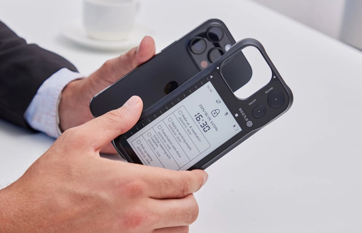 Представлео SmartInk I — чохол для iPhone з екраном E‑Ink та функцією запису мови