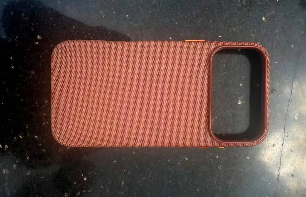 Apple готує нові преміальні чохли з матеріалу TechWoven