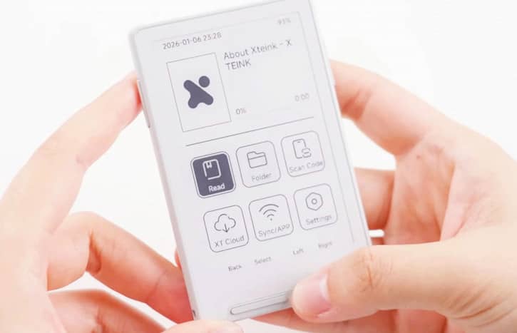Представлено ультракомпактний рідер Xteink X3, що кріпиться на задню панель смартфона