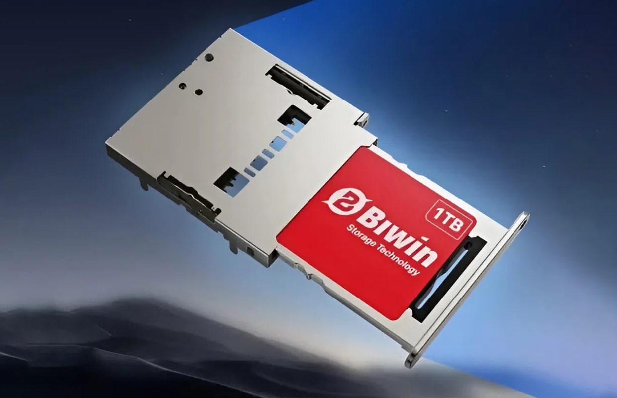 У Китаї представили мініатюрний SSD, який трохи більше за microSD карти