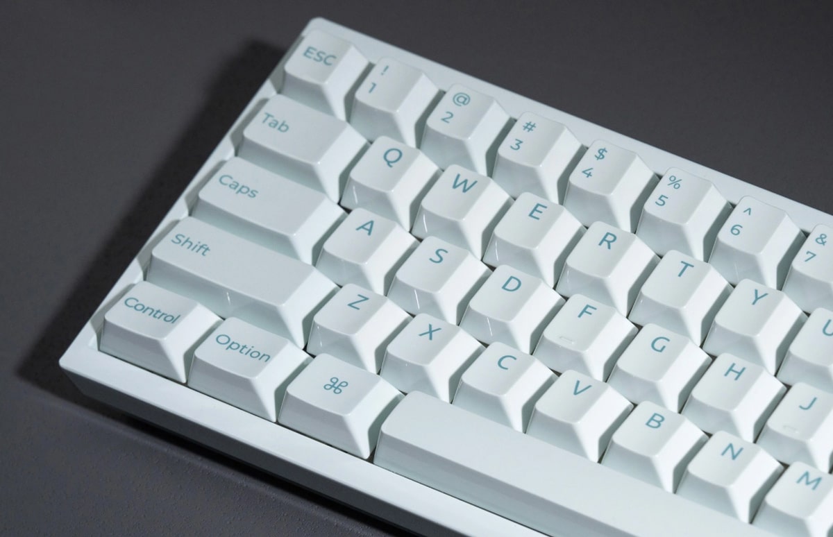 Keychron представила механічну клавіатуру з кераміки Q16 HE 8K