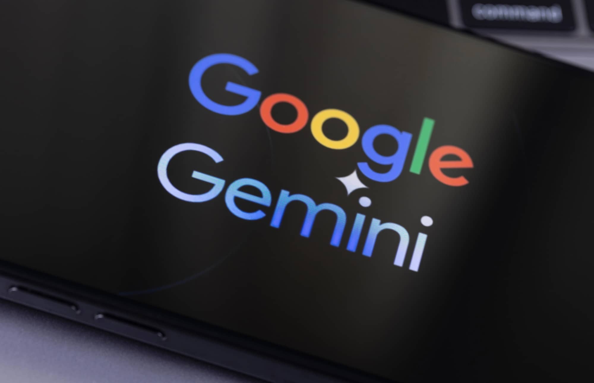 Google разрешила отключать видимый водяной знак в Gemini