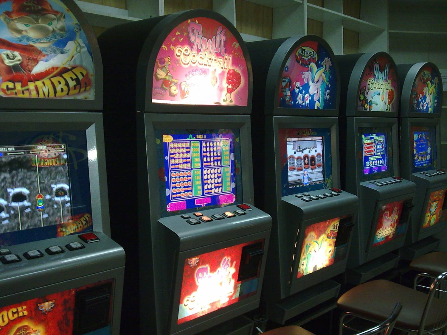 азарт игровые автоматы 2012